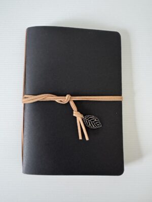 13cm x 18.5cm - A5 Blank Midnight Black Creative Journal – 80 Blank Pages