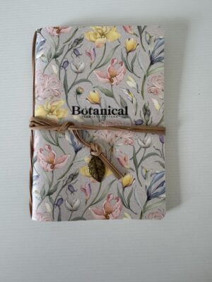 13cm x 18.5cm - A5 Blank Blush Pressed Flowers Creative Journal – 80 Blank Pages