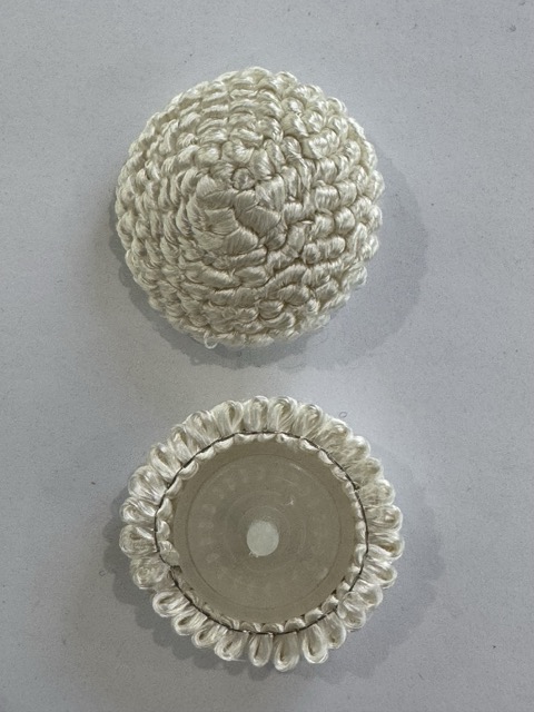 4.5cm x 4.5cm - Cream corded rosette embellishment - Image 4